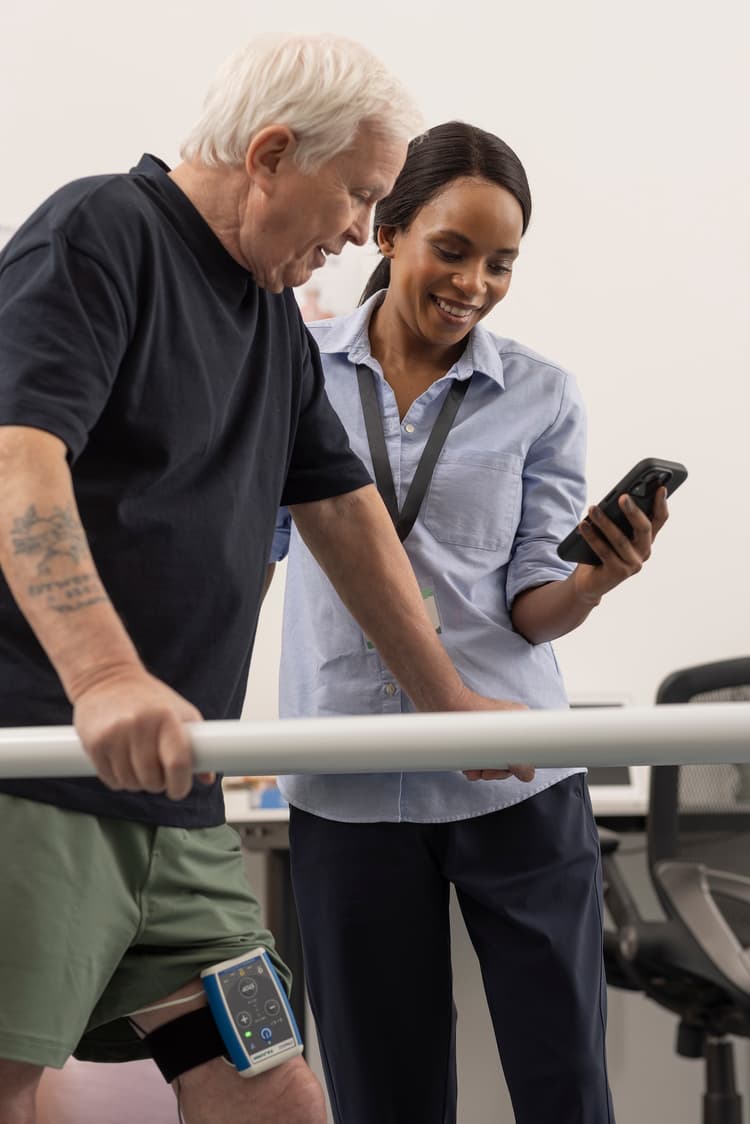 Stim2Go in use during a cable pulldown exercise
